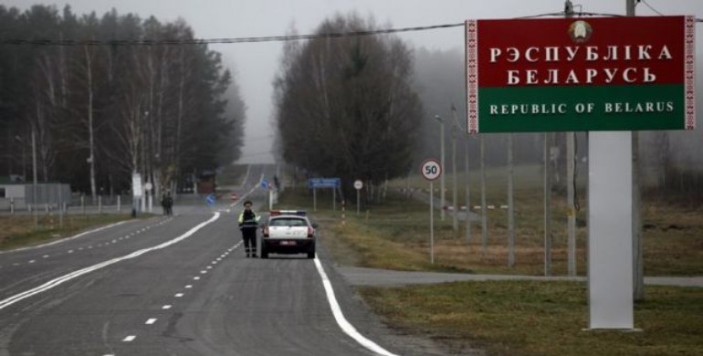 Лукашенко забув, що закрив кордони з Україною? На пунктах пропуску все без змін